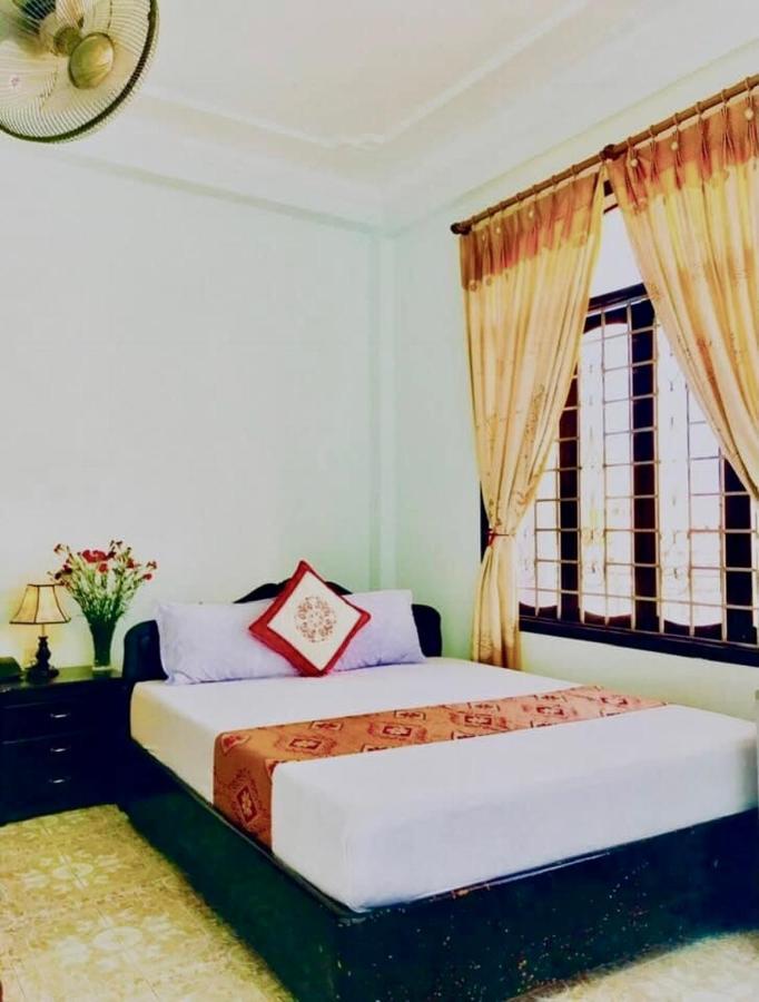 Nhat Le Hotel Hue Buitenkant foto