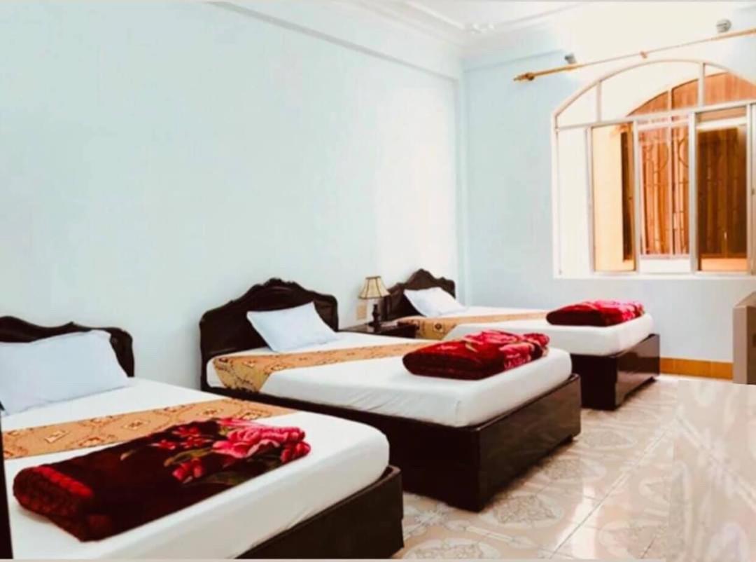 Nhat Le Hotel Hue Buitenkant foto