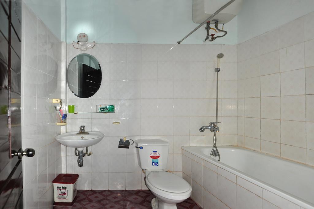 Nhat Le Hotel Hue Buitenkant foto