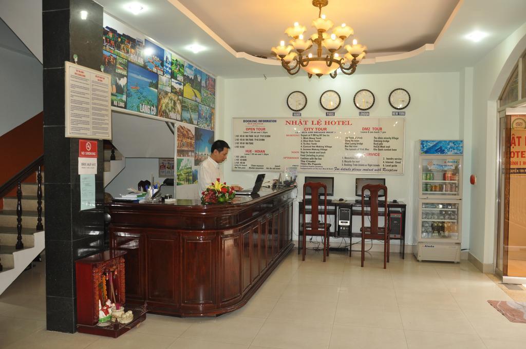 Nhat Le Hotel Hue Buitenkant foto