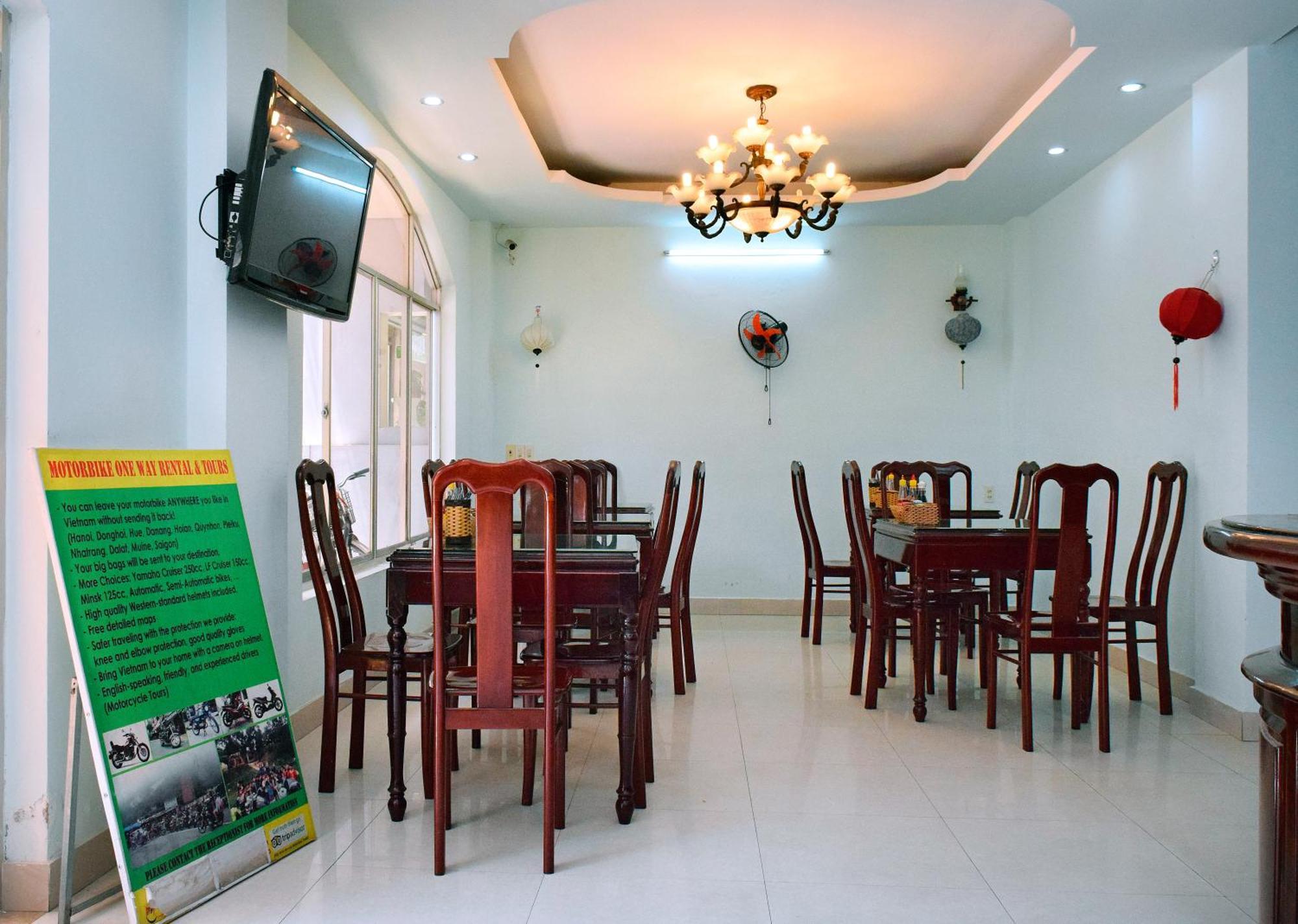 Nhat Le Hotel Hue Buitenkant foto