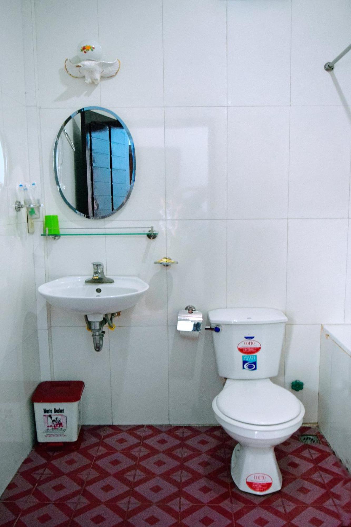 Nhat Le Hotel Hue Buitenkant foto