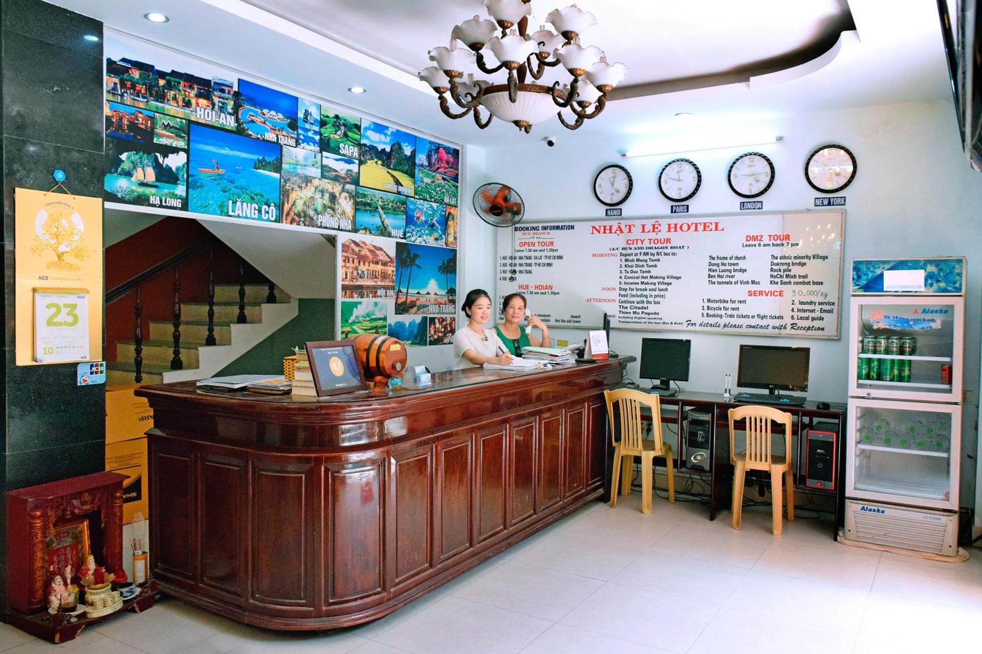 Nhat Le Hotel Hue Buitenkant foto