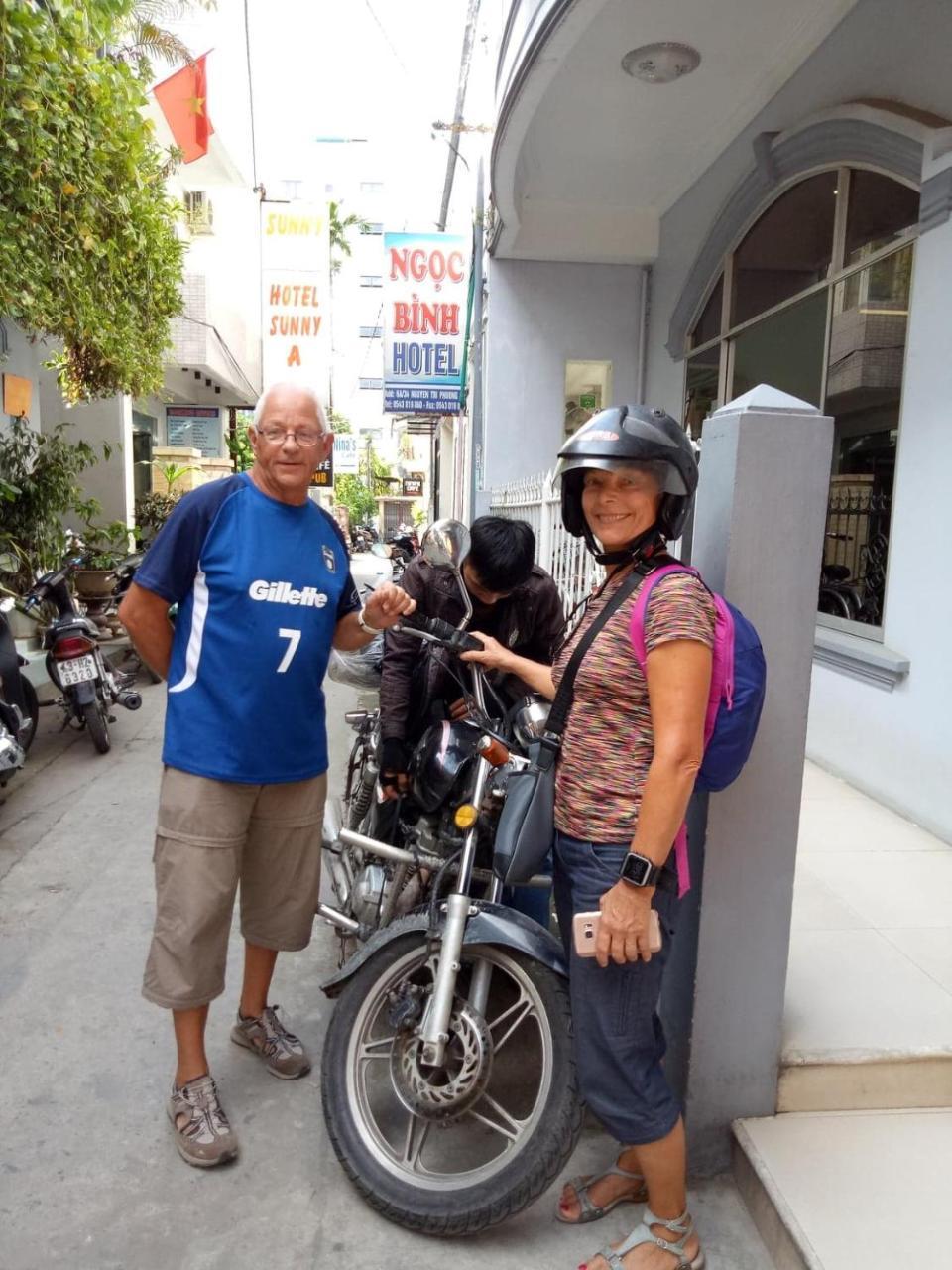 Nhat Le Hotel Hue Buitenkant foto