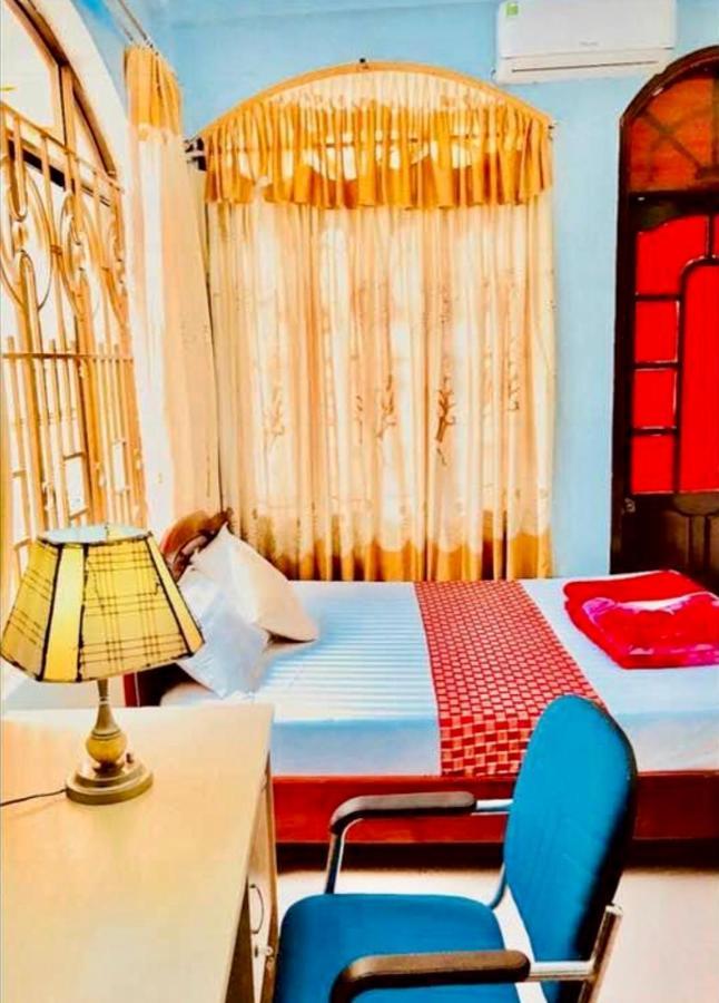 Nhat Le Hotel Hue Buitenkant foto