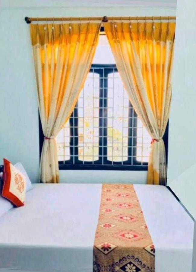 Nhat Le Hotel Hue Buitenkant foto