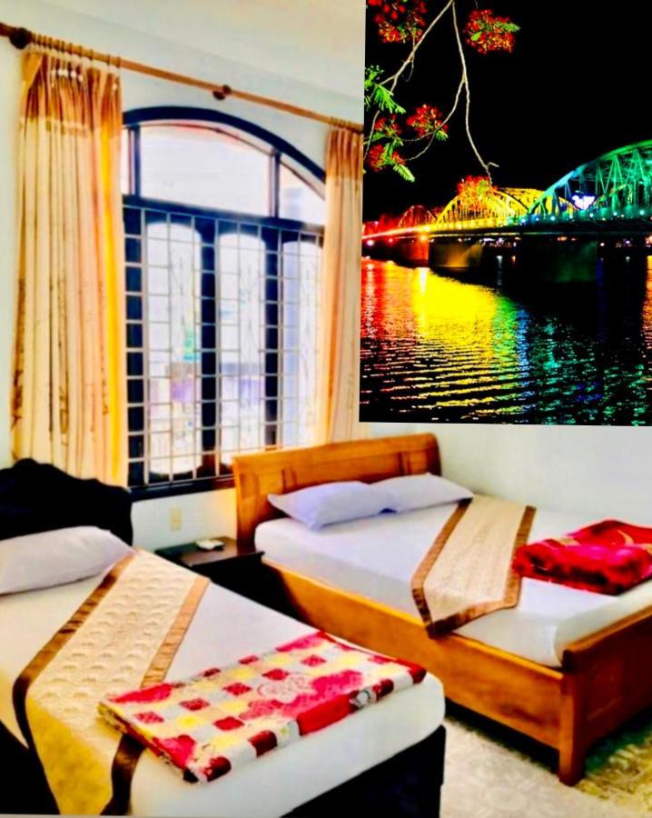 Nhat Le Hotel Hue Buitenkant foto